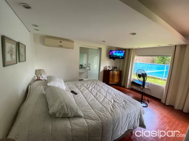 Bo mcal. Estigarribia: Confortable residencia, 4 dormitorios, gran jardín, 732 m2, piscina — foto 5