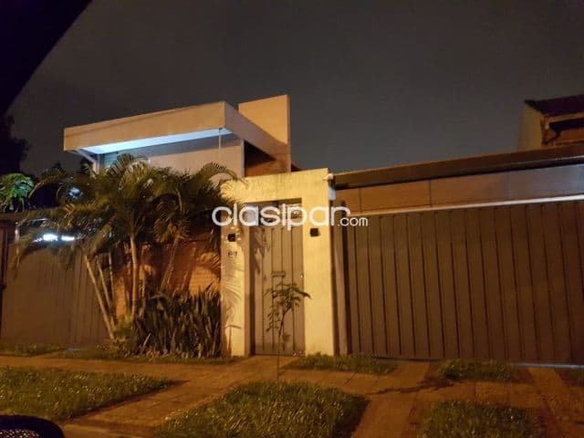 Mburucuyá: Residencia en planta baja, 4 dormitorios, jardín, foto 1