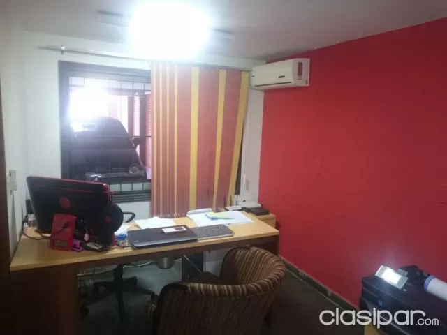 Mburucuyá: Residencia en planta baja, 4 dormitorios, jardín, foto 5