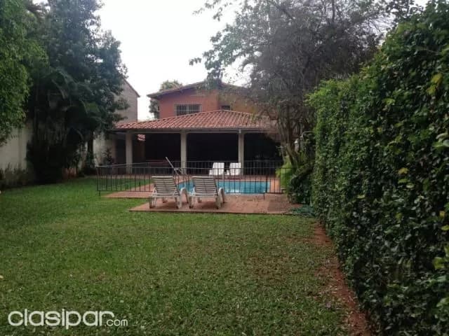 Bo Herrera (prox goethe): Residencia en venta, 4 suites, amplio jardín y piscina, foto 2