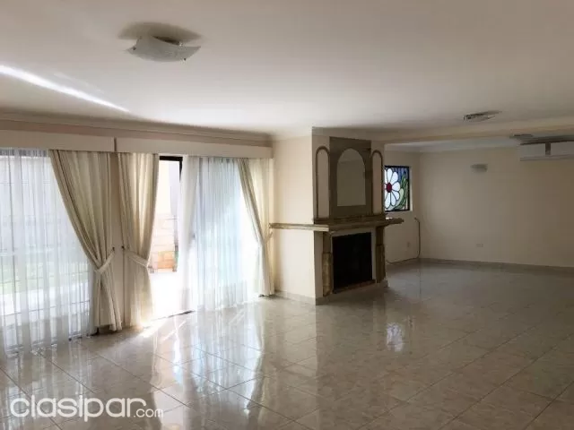 Bo Jara / león condou: Elegante residencia - 4 suites, jardín, piscina, foto 4