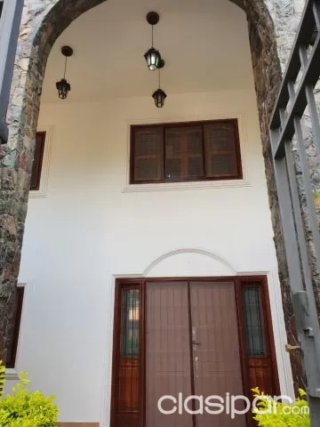 Mburucuyá, Carmelitas: Elegante residencia, 4 dormitorios, jardín, piscina — foto 3