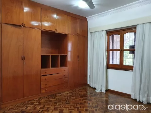 Mburucuyá, Carmelitas: Elegante residencia, 4 dormitorios, jardín, piscina, foto 5