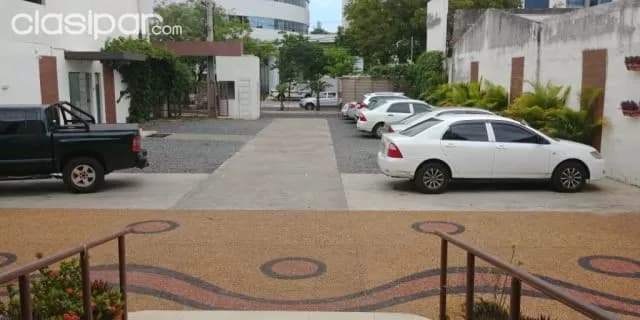 Avda. Aviadores del chaco: 360 m2 + oficinas + showroom + parking ideal p/ empresas, foto 3