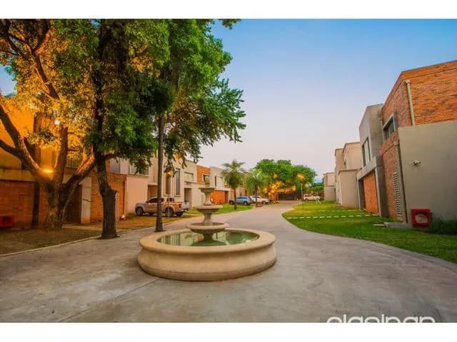 Luque, aeropuerto: En elegante condominio, elegante duplex en venta, 190.000 usd — foto 4