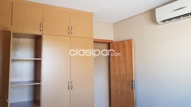 Se alquila departamento zona Club Olimpia