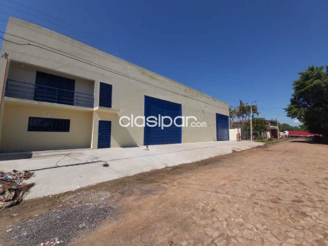 Luque: 750 m2 útiles, ideal p/ empresas + oficinas + parking
