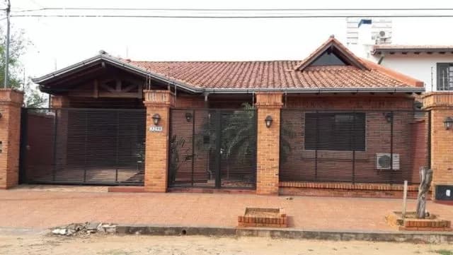 Hermosa casa en Fernando de la Mora zona norte cod 2791, foto 3