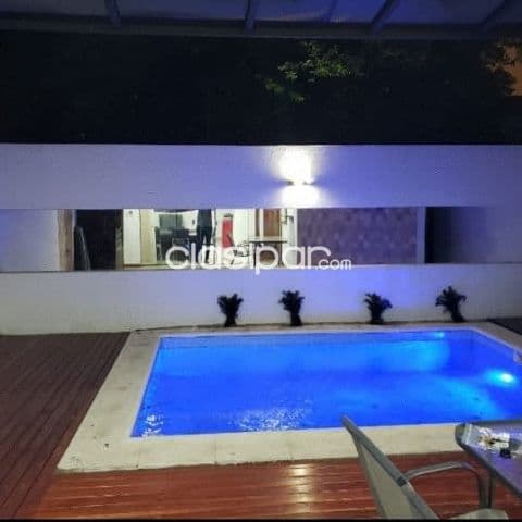 Z/ avda. Sta. Teresa, la galería: Lujosísimo dúplex finamente amoblado en alquiler