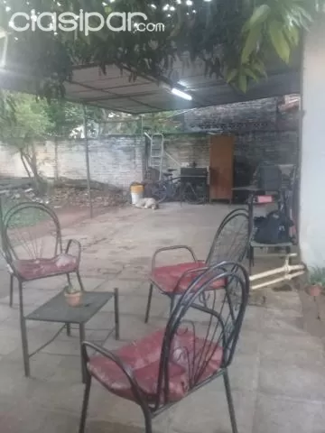 Luque: Hermoso chalet a reciclar, 360m2, hermosa ubicación – 700.000.000 gs — foto 5