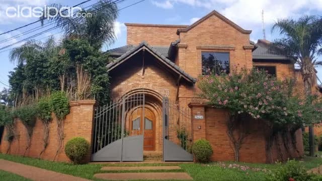 Los laureles: Elegante residencia en alquiler, 3 dormitorios, jardín, piscina, 3.500 usd, foto 2