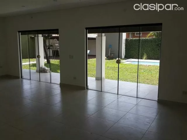 Prox. Shop. Del sol, molas lópez: 3 dormitorios, en planta baja, jardín, piscina — foto 4