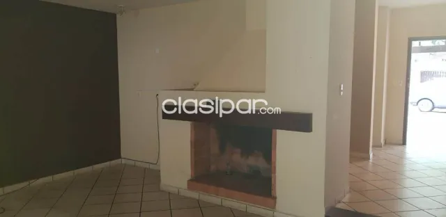 Mcal. Estigarribia / los laureles : Dúplex tipo casa, 3 dormitorios, jardín, piscina — foto 4