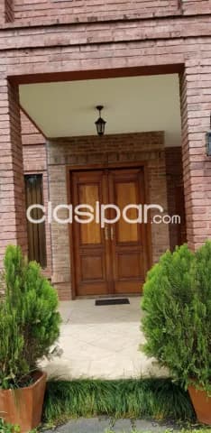 Villa Morra ( las almenas, campo alto): Distinguida residencia, 3 suites, jardín, piscina — foto 3