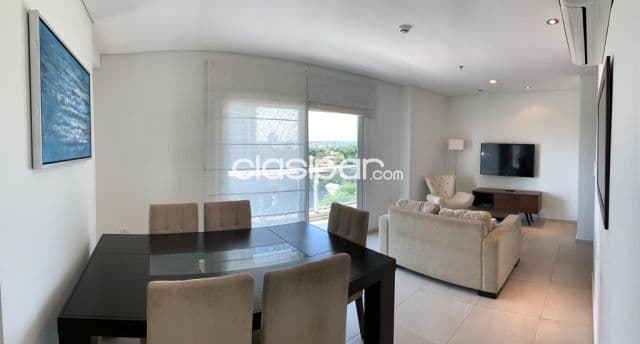Edificio altea (avda. Santa teresa): Elegante, 2 suites, totalmente amoblado, 1.500 usd — foto 1