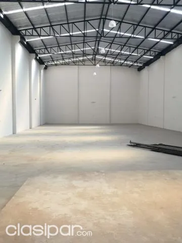 Bo seminario, mburicaó: 500m2, deposito + oficinas + parking, 2.300 usd — foto 2