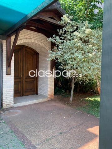 Mburucuyá / molas lopez: En bo privado, 3 dormitorios, alta seguridad