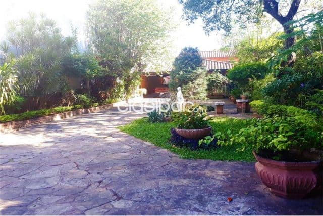 Importante prop. En av.artigas, salida a 2 calles 660,000 usd