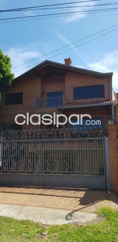 En Carmelitas / bcp: Distinguida residencia en venta, jardin, piscina - 500.000 usd