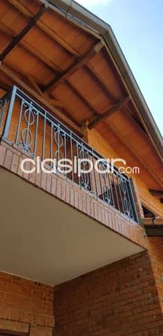 En Carmelitas / bcp: Distinguida residencia en venta, jardin, piscina - 500.000 usd — foto 3
