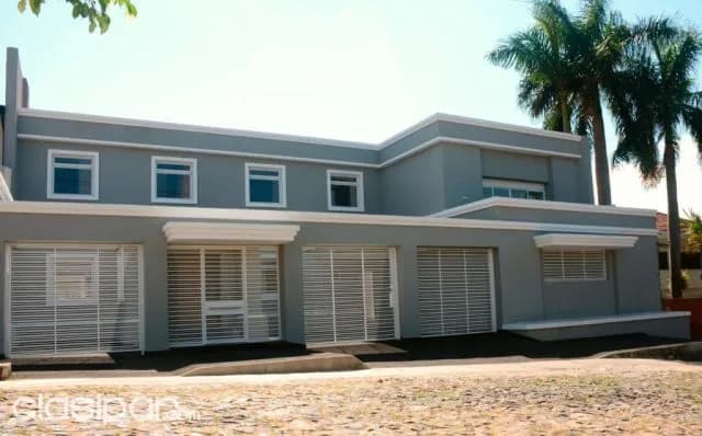 Prox. Col. Americano – Carmelitas: Elegante residencia, 6 suites, jardín, piscina — foto 2