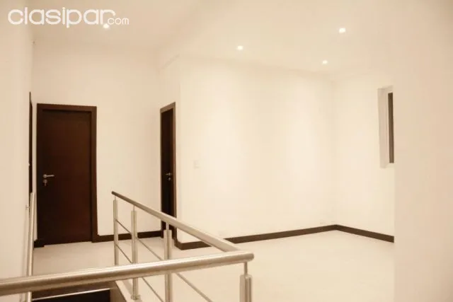 Prox. Col. Americano – Carmelitas: Elegante residencia, 6 suites, jardín, piscina — foto 5