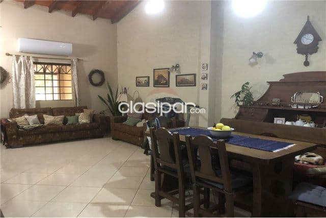 Hermosa casa en zona laguna grande 850,000,000 ₲