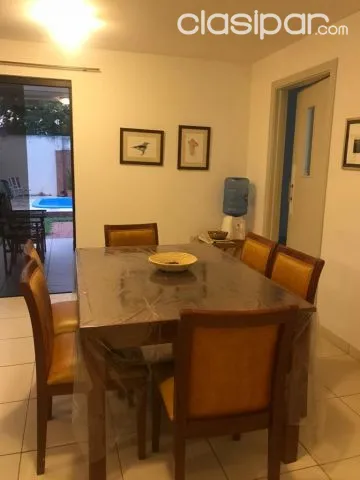Cond. Boulevard – Luque: Elegante residencia amoblada, jardín, piscina, foto 4
