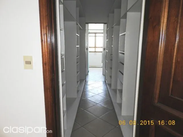 Mburucuya: Elegante residencia – 5 dormitorios- 1 en pb, jardín, piscina – 11.000.000 gs — foto 5