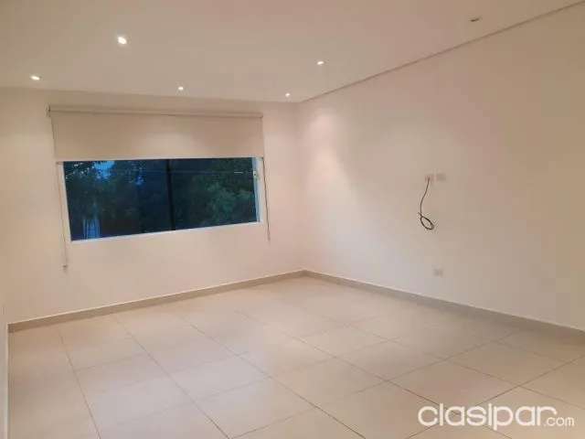 Se alquila casa pareada en Barrio Mburucuya, foto 5