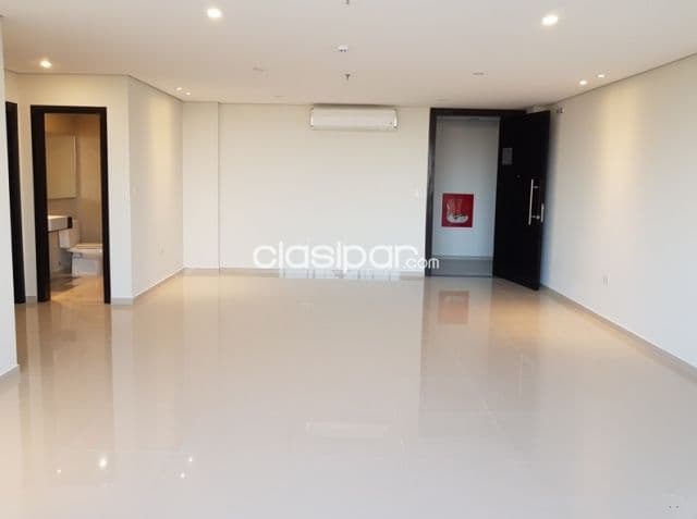 Edificio tierra alta: 3 dormitorios, piscina, garajes, seguridad 24 hs. 1.100 usd