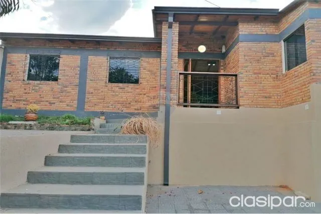 Vivienda moderna, recientemente reformada Lambaré, foto 2