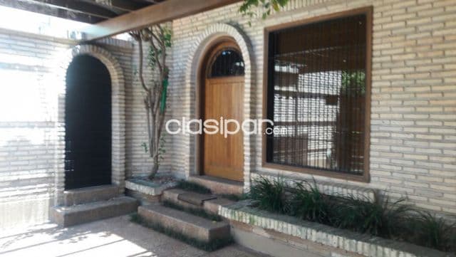 Villa Morra –z/hosp bautista: Elegante dúplex muy confortable, 3 dormitorios, 6.000.000 gs