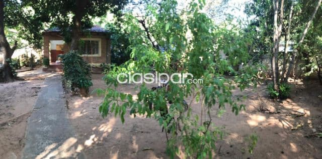 terreno rodeado de plazas en Barrio Mburucya, foto 1