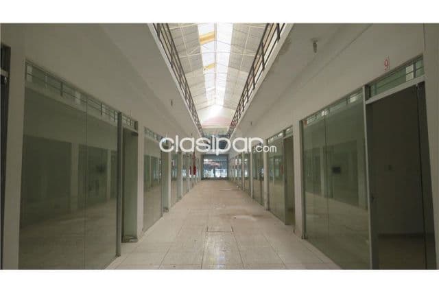 Galeria comercial en San Lorenzo 25,000,000 ₲ — foto 1