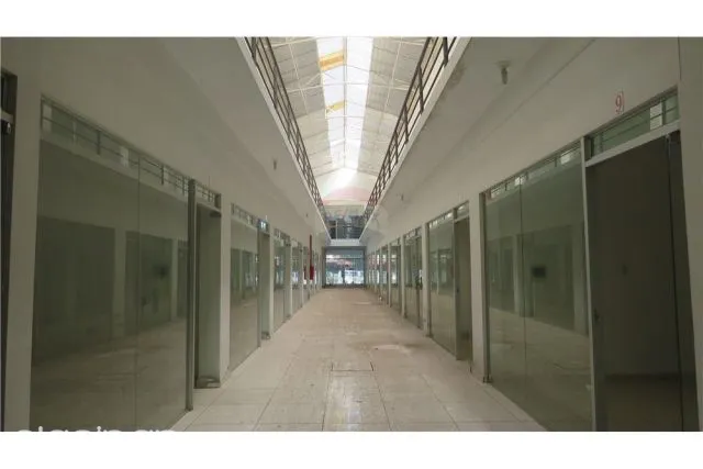 Galeria comercial en San Lorenzo 25,000,000 ₲ — foto 2