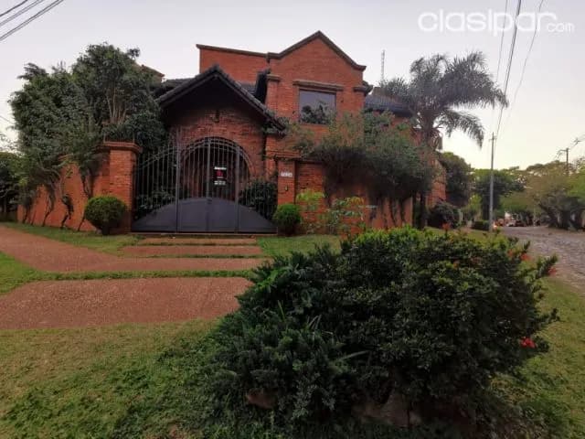 Casa en esquina en Los Laureles - Asunción, foto 2