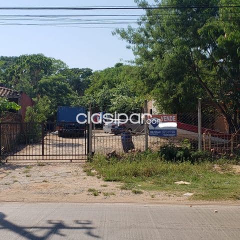 Terreno en venta sobre la calle leonismo Luqueño