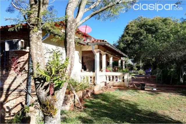De casa con amplio jardín en Luque 550,000,000 ₲, foto 2