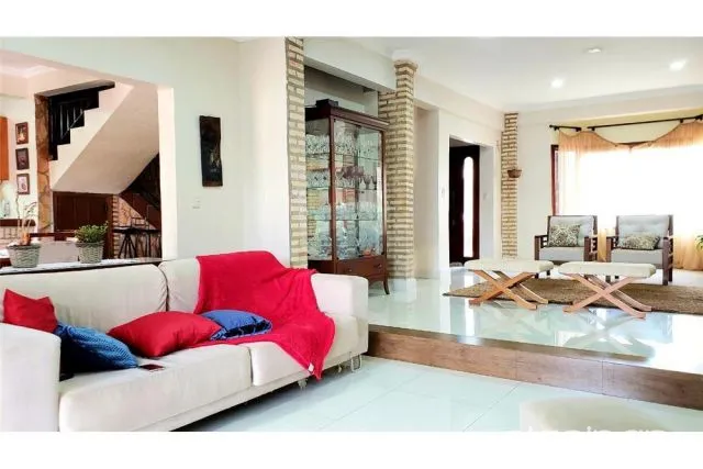 Casa en Ciudad del Este - villa bancaria 240,000 usd, foto 2