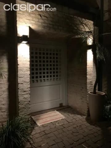 Botánica i – los laureles: Elegante residencia, seguridad 24 hs, jardín, piscina, foto 2