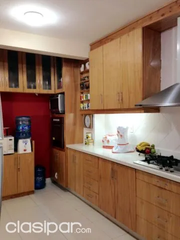 Bo Herrera prox. Avda. Mcal. Lopez: 960m2, elegante residencia, gran jardín, 650.000 usd — foto 4