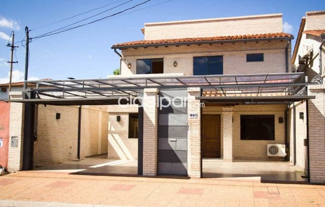 Hermosa casa z/ identificaciones 4 dorm