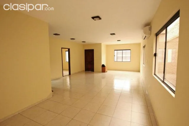 Bo mcal. Estigarribia / villa aurelia: Hermosa casa en venta, 4 dormitorios, piscina, foto 3