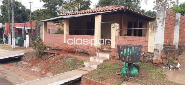 casa en capiata ruta 1 km 17 zona municipalidad