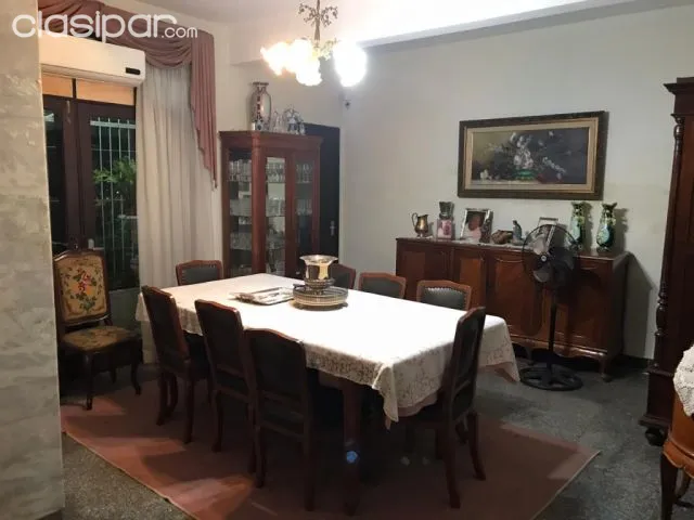 Bo Las Mercedes: Confortable residencia, 4 dormitorios (1 en pb), jardín, piscina, foto 2