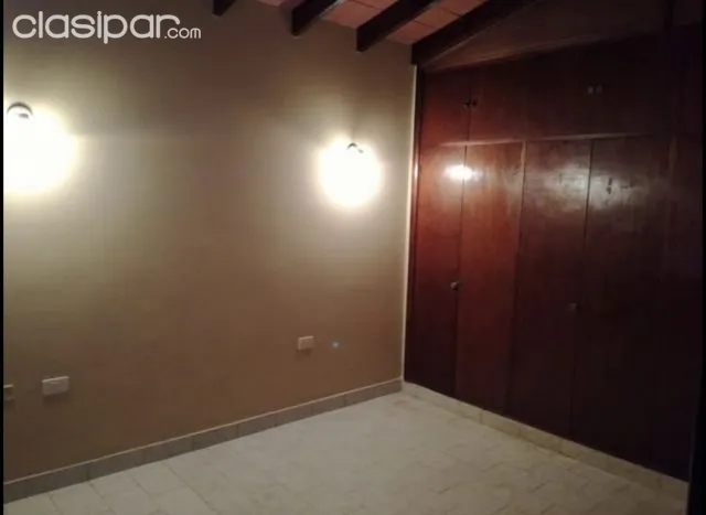Manorá – prox. Asa: Elegante residencia, 3 dormitorios, jardín, piscina, 6.500.000 gs, foto 3