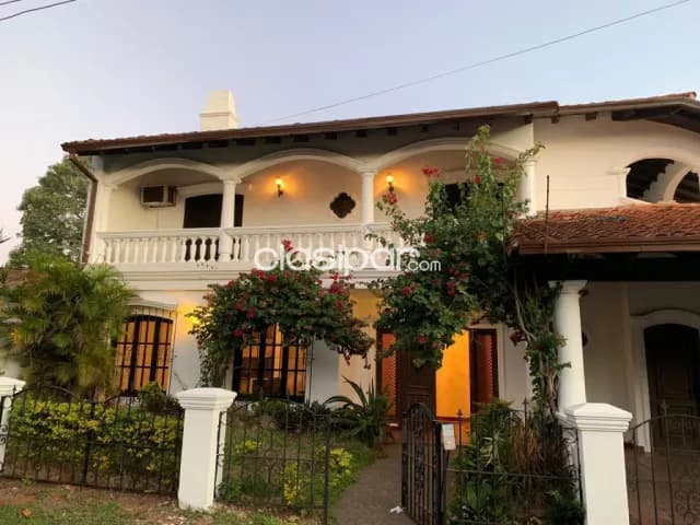 Barrio Jara (león condou, centenario): Amplia residencia ideal p/ oficinas, 6.600.000 gs, foto 2