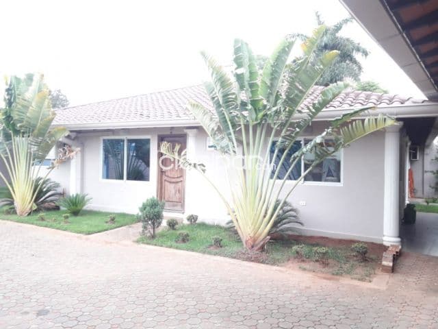 Casa en coronel oviedo sobre ruta 2 cod 3080