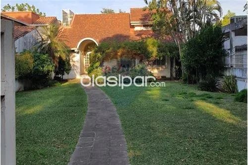 Propiedad con excelente ubicación y amplitud 850,000 USD, foto 2